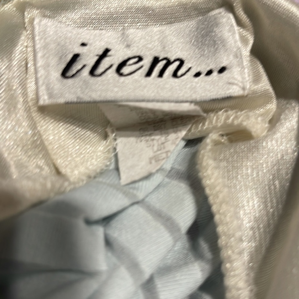 Item Top - Picture 5 of 5